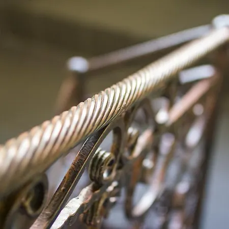 לינה וארוחת בוקר Royal House 3*