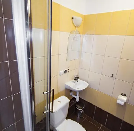 Royal House Bed & Breakfast 3*