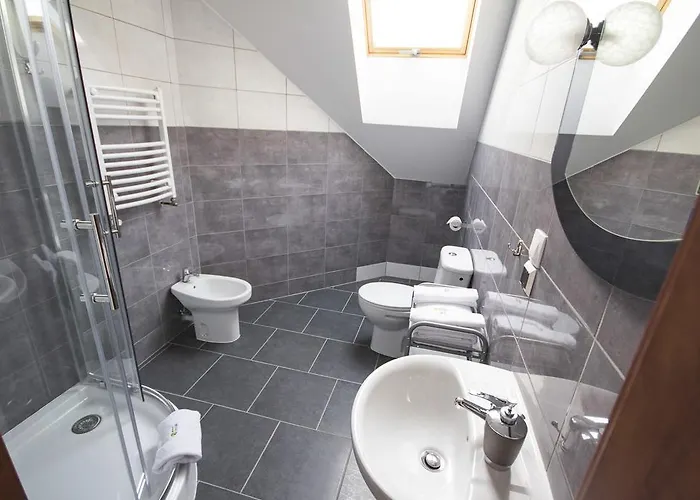 Royal House Bed and breakfast 3*